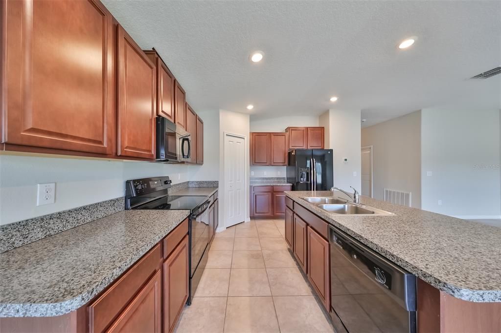 For Sale: $369,990 (4 beds, 2 baths, 1918 Square Feet)