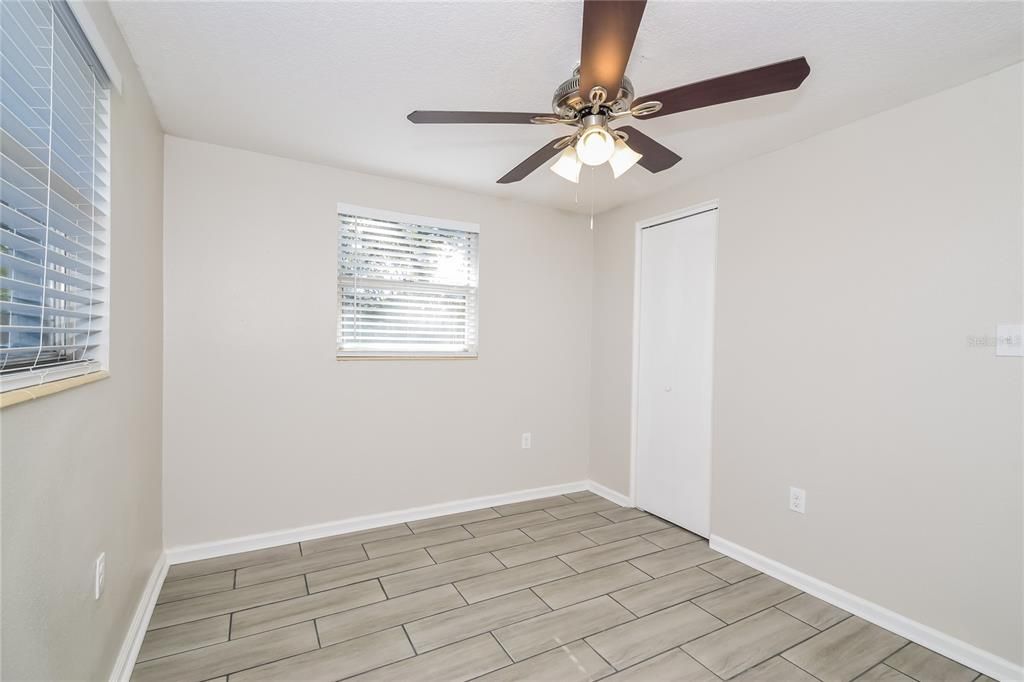 For Rent: $2,005 (3 beds, 1 baths, 1233 Square Feet)