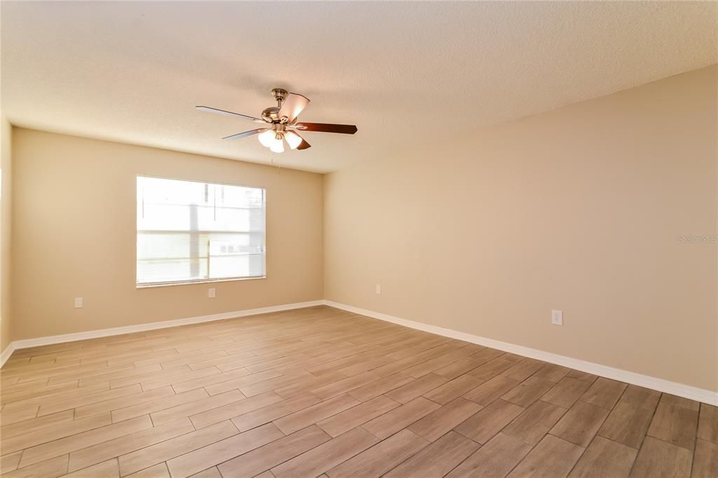 For Rent: $2,120 (3 beds, 2 baths, 1480 Square Feet)