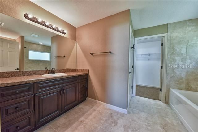 Active With Contract: $289,900 (4 beds, 2 baths, 1747 Square Feet)