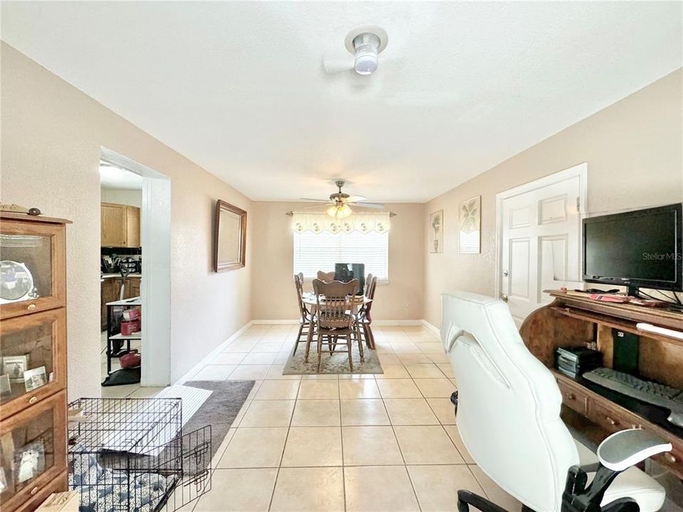 For Sale: $224,900 (3 beds, 1 baths, 1292 Square Feet)