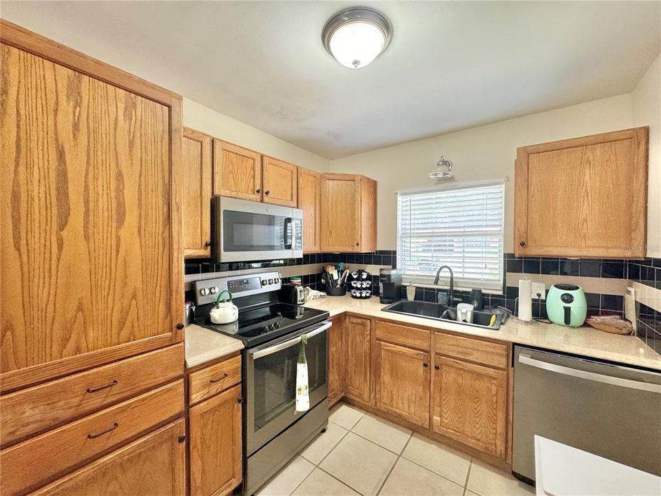 For Sale: $224,900 (3 beds, 1 baths, 1292 Square Feet)