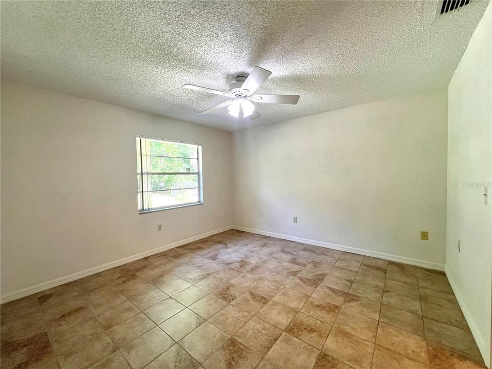 For Rent: $1,800 (2 beds, 2 baths, 982 Square Feet)