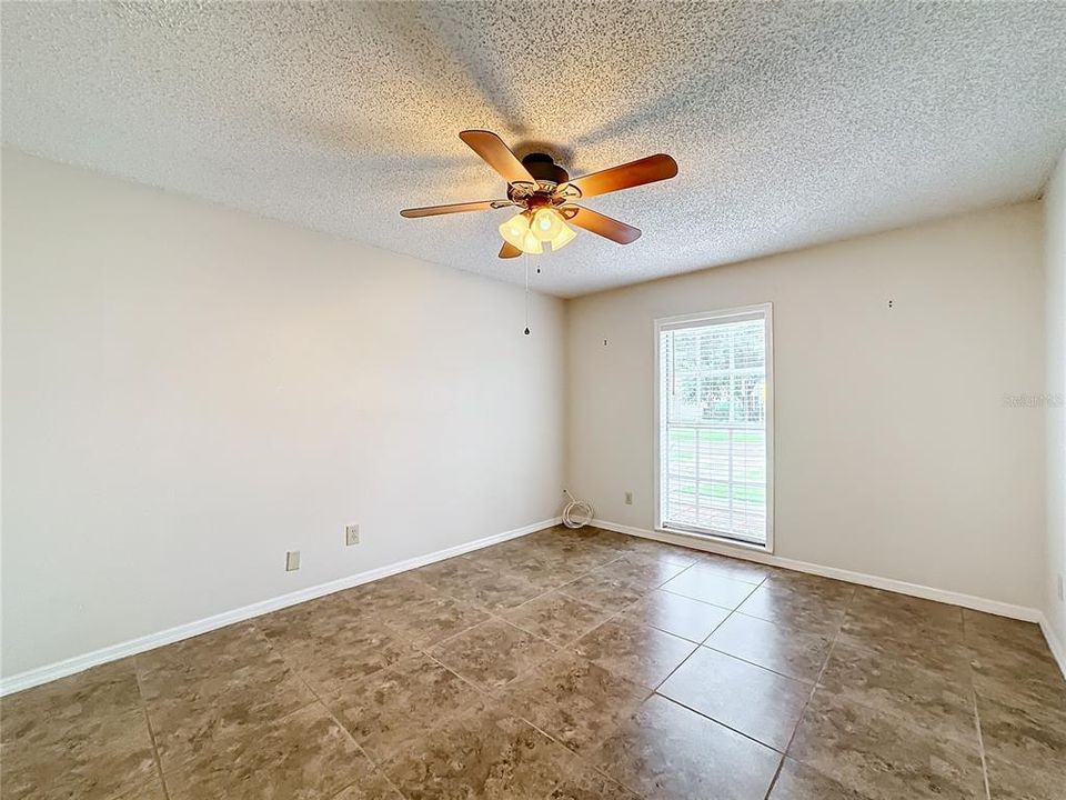 For Sale: $345,000 (3 beds, 2 baths, 1244 Square Feet)