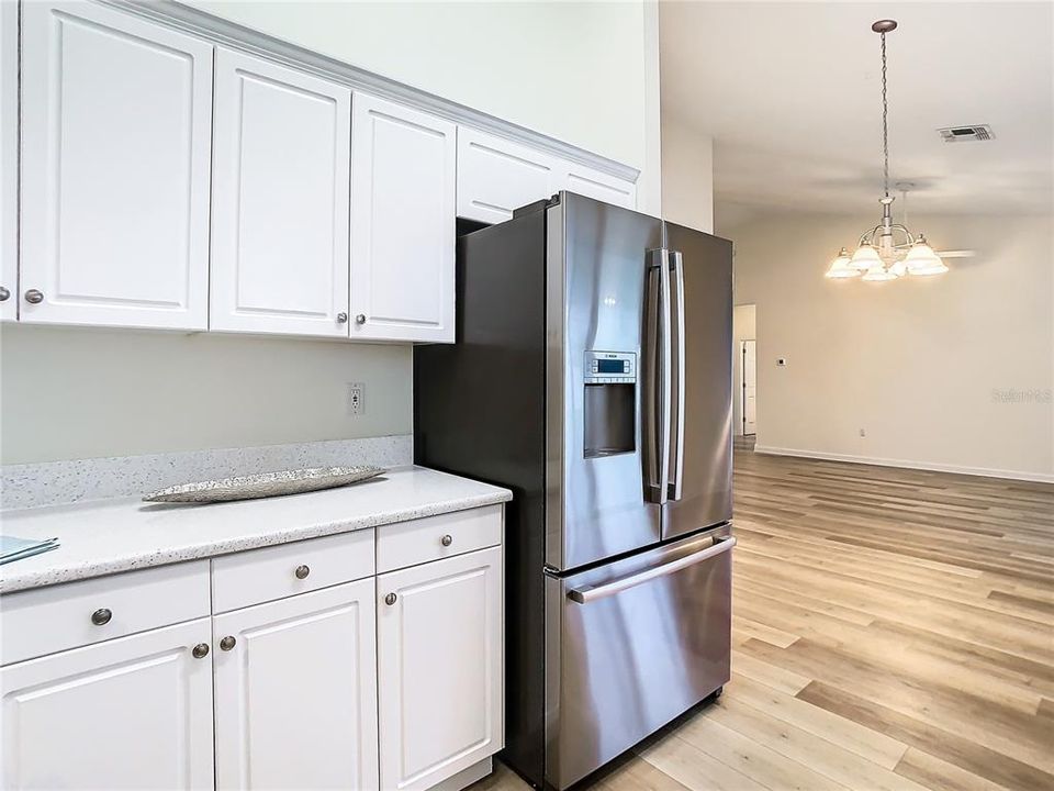 Active With Contract: $359,900 (3 beds, 2 baths, 1378 Square Feet)