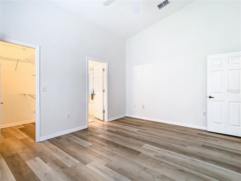 Active With Contract: $359,900 (3 beds, 2 baths, 1378 Square Feet)