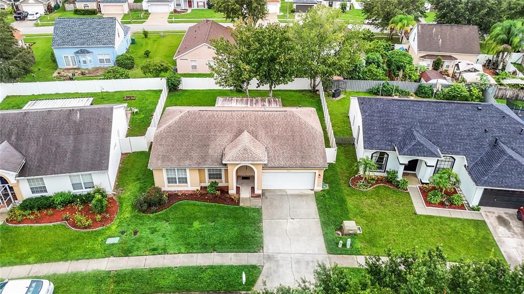 Active With Contract: $359,900 (3 beds, 2 baths, 1378 Square Feet)