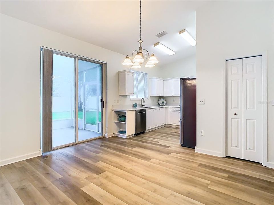 Active With Contract: $359,900 (3 beds, 2 baths, 1378 Square Feet)