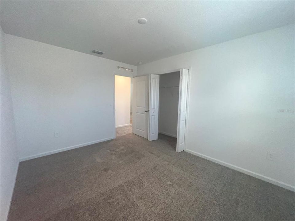 For Rent: $2,100 (4 beds, 3 baths, 2015 Square Feet)