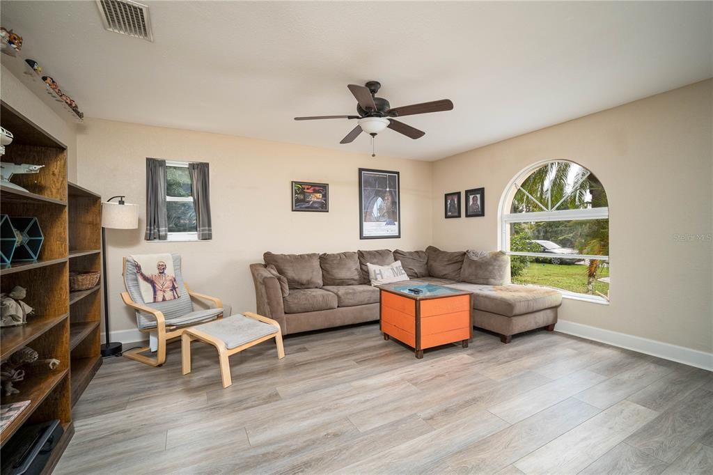 Active With Contract: $495,000 (4 beds, 2 baths, 2430 Square Feet)