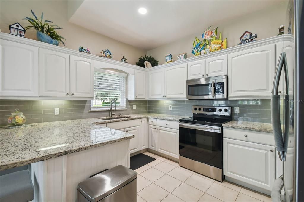 Active With Contract: $365,000 (3 beds, 2 baths, 1813 Square Feet)