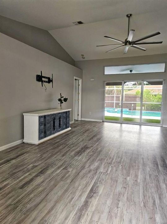 For Rent: $3,200 (3 beds, 2 baths, 1791 Square Feet)