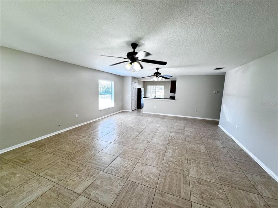 For Rent: $2,195 (4 beds, 2 baths, 1629 Square Feet)