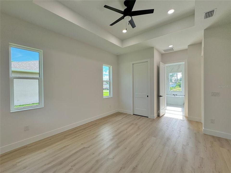 For Sale: $439,900 (3 beds, 2 baths, 1686 Square Feet)