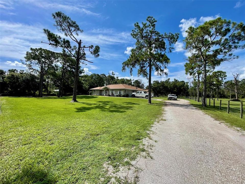 For Sale: $900,000 (3 beds, 2 baths, 1838 Square Feet)