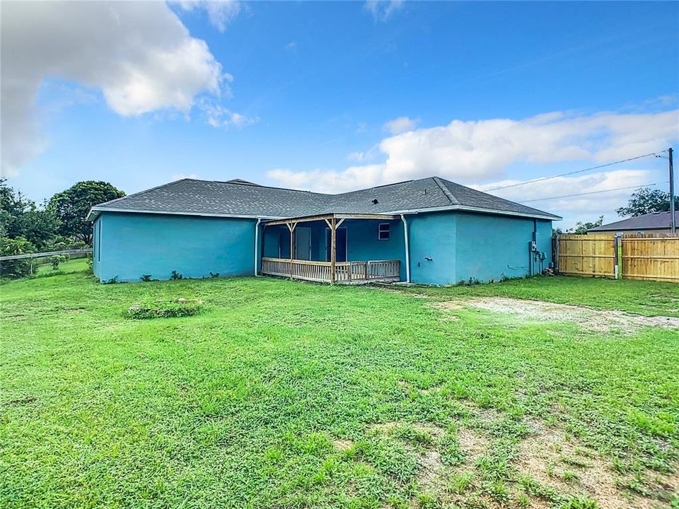 Active With Contract: $350,000 (4 beds, 2 baths, 1700 Square Feet)