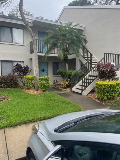 For Rent: $3,300 (2 beds, 2 baths, 983 Square Feet)