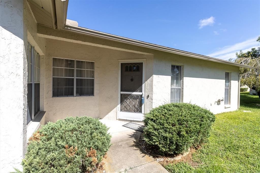 For Sale: $224,900 (2 beds, 2 baths, 1340 Square Feet)