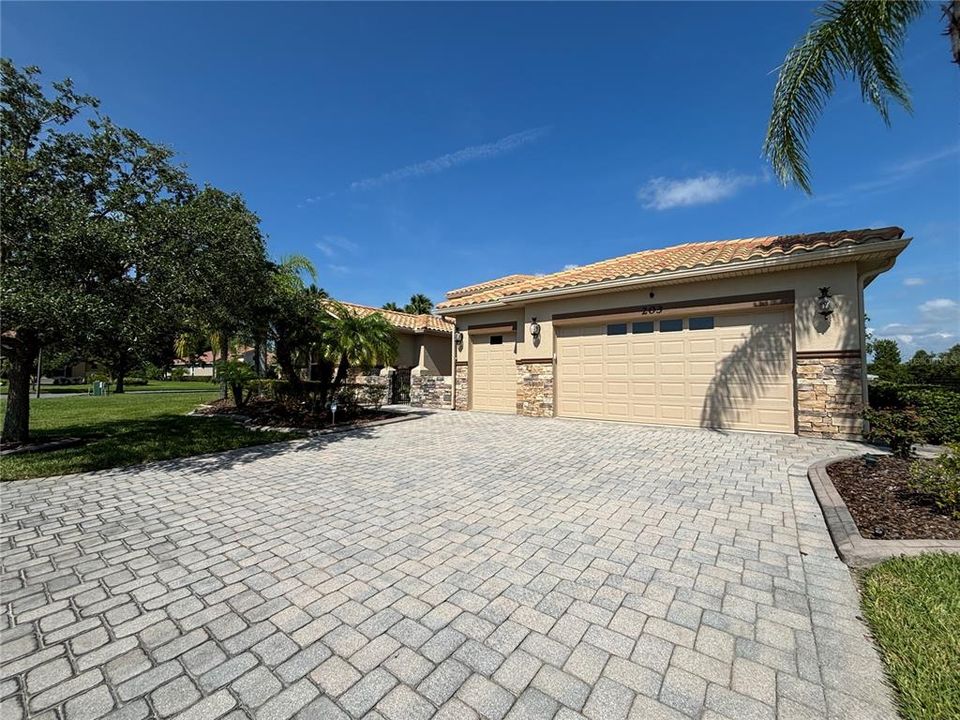 Large Driveway w/ 2 Car Garage + Golf Cart Garage