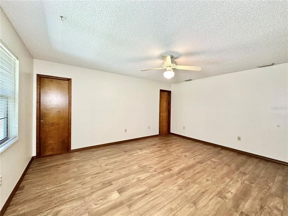 For Sale: $250,000 (2 beds, 2 baths, 1256 Square Feet)