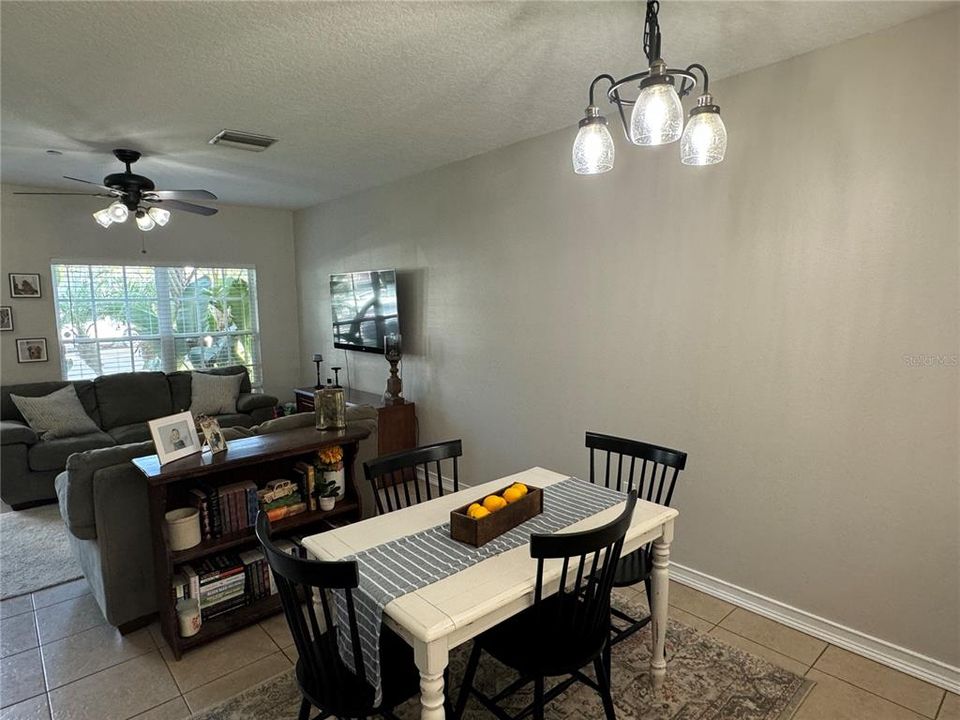 Active With Contract: $2,200 (2 beds, 1 baths, 1105 Square Feet)