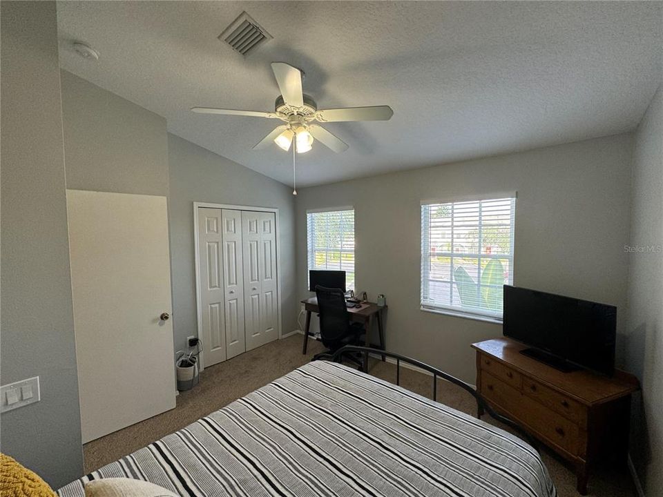 Active With Contract: $2,200 (2 beds, 1 baths, 1105 Square Feet)