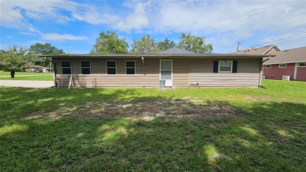 For Sale: $439,000 (3 beds, 2 baths, 1656 Square Feet)