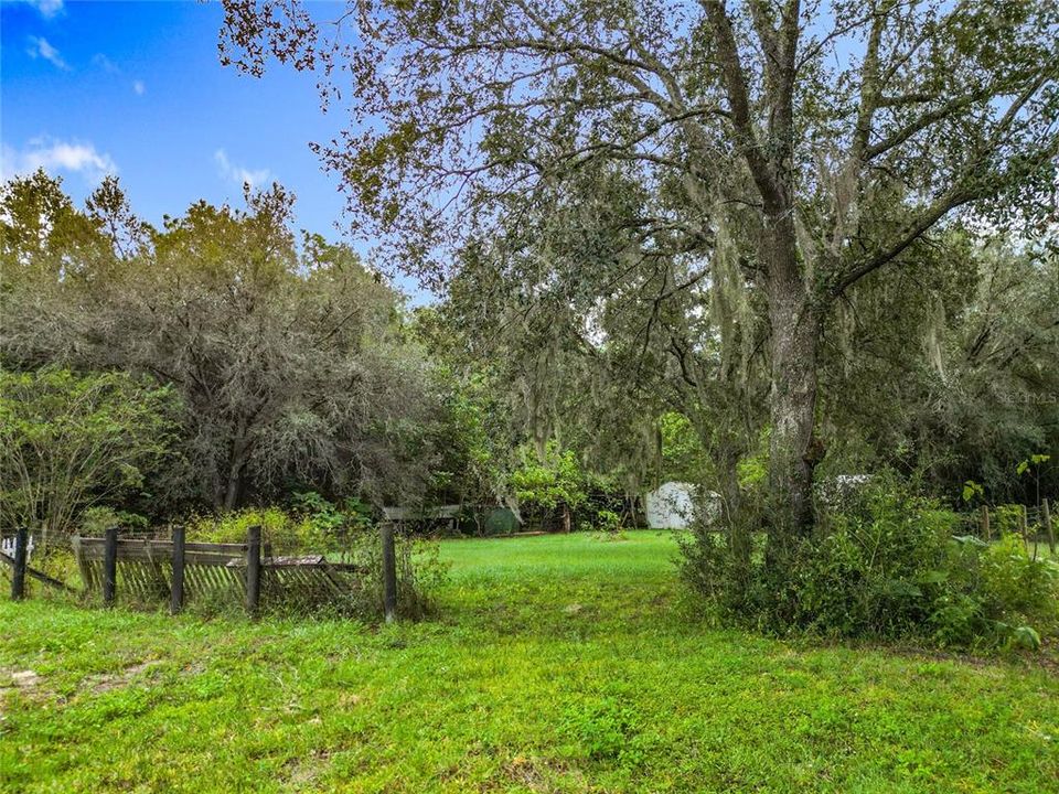 For Sale: $119,500 (4 beds, 3 baths, 2416 Square Feet)