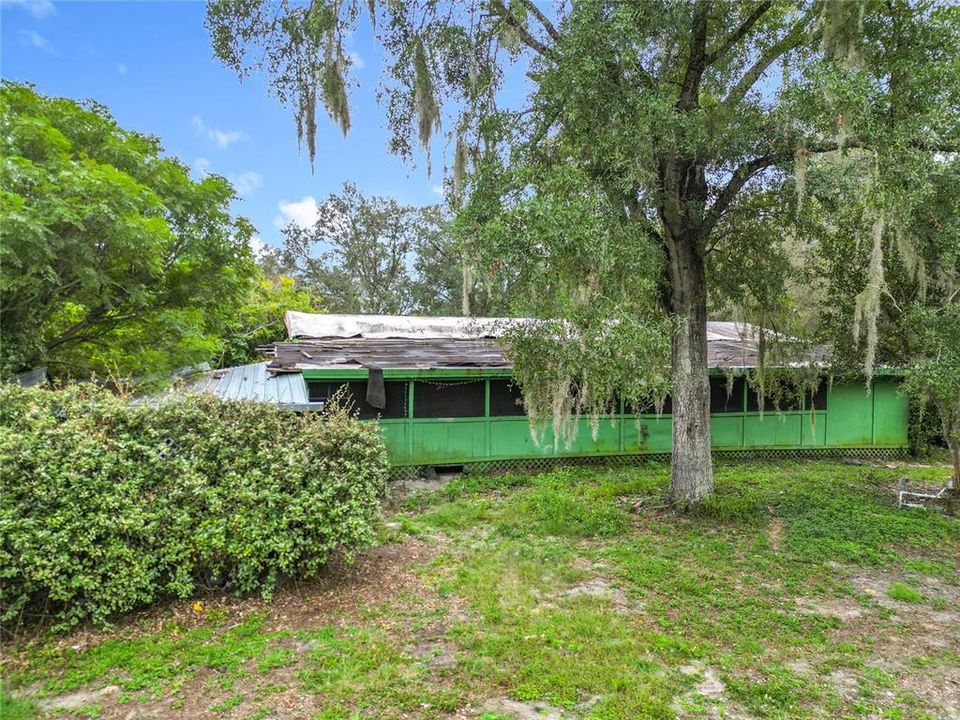 For Sale: $119,500 (4 beds, 3 baths, 2416 Square Feet)