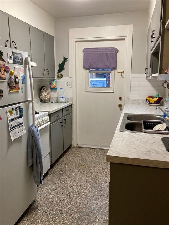 For Rent: $1,100 (1 beds, 1 baths, 625 Square Feet)