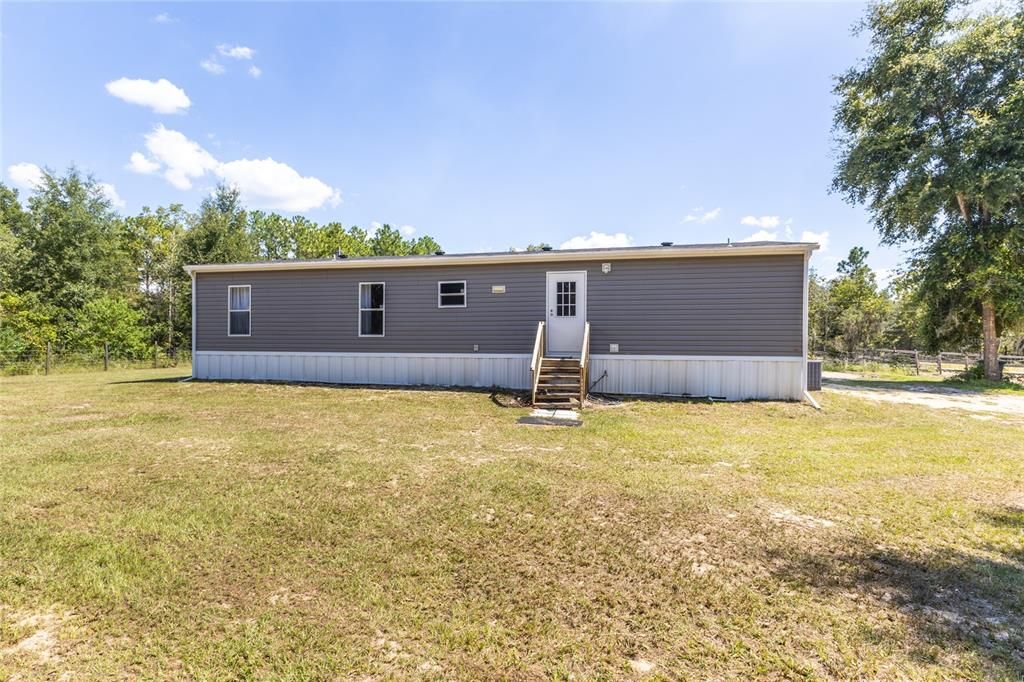 For Sale: $228,000 (3 beds, 2 baths, 1456 Square Feet)