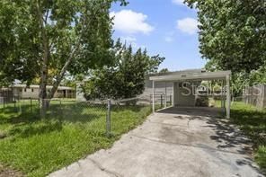 Active With Contract: $1,600 (2 beds, 1 baths, 855 Square Feet)