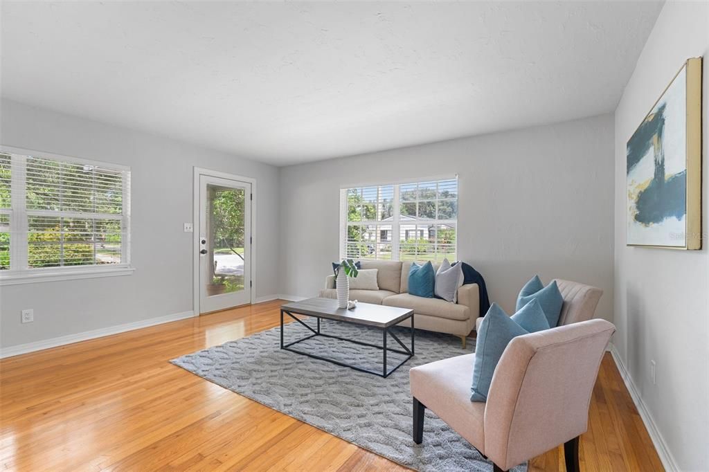 Active With Contract: $459,900 (3 beds, 2 baths, 1336 Square Feet)