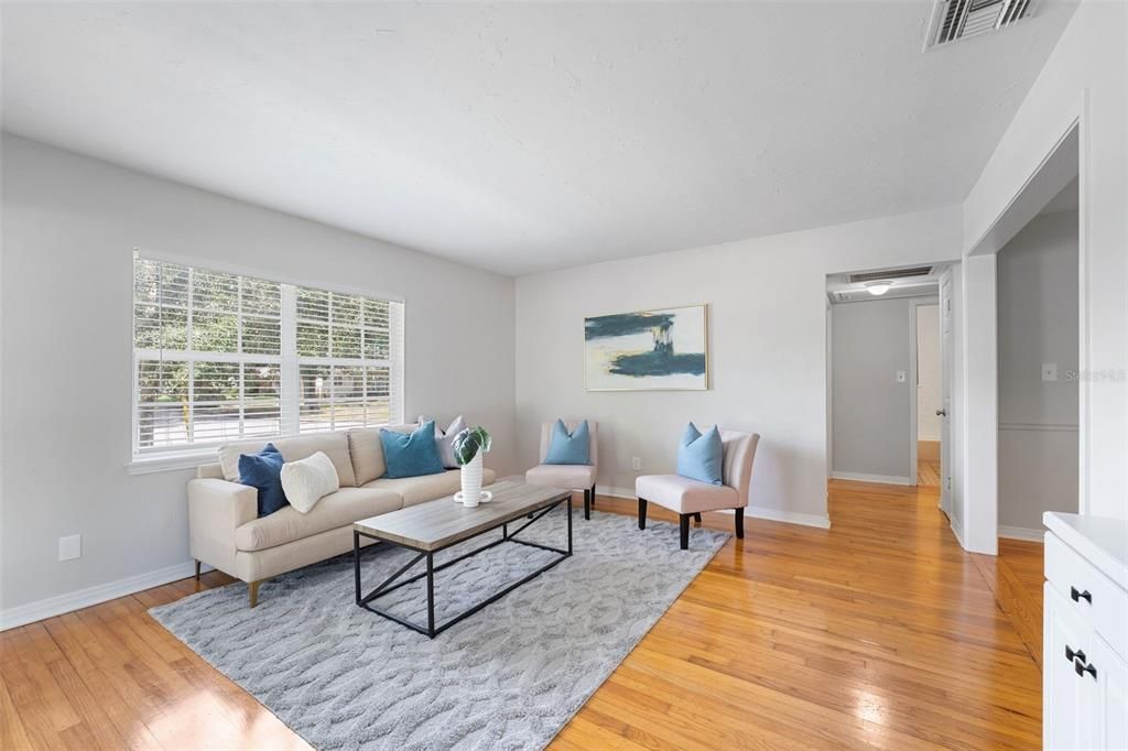 Active With Contract: $459,900 (3 beds, 2 baths, 1336 Square Feet)