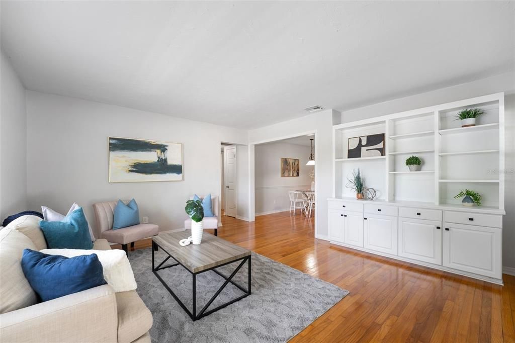 Active With Contract: $459,900 (3 beds, 2 baths, 1336 Square Feet)