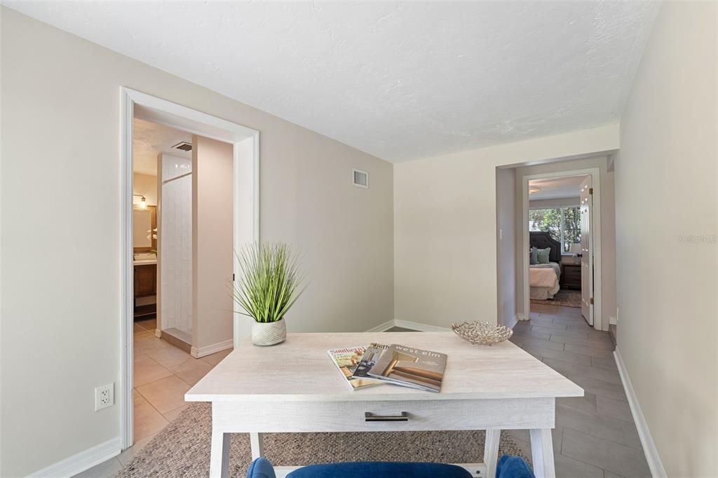 Active With Contract: $459,900 (3 beds, 2 baths, 1336 Square Feet)