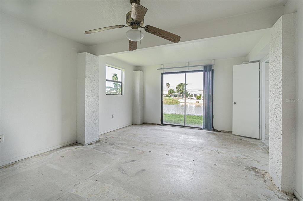 Active With Contract: $399,000 (3 beds, 2 baths, 1092 Square Feet)