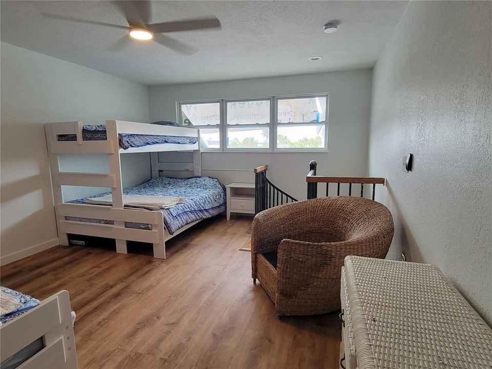 For Rent: $6,000 (2 beds, 2 baths, 946 Square Feet)