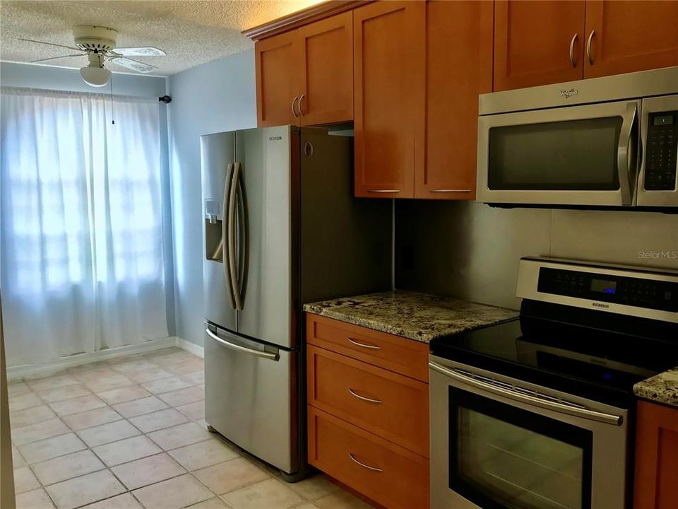 For Sale: $310,000 (2 beds, 2 baths, 1232 Square Feet)