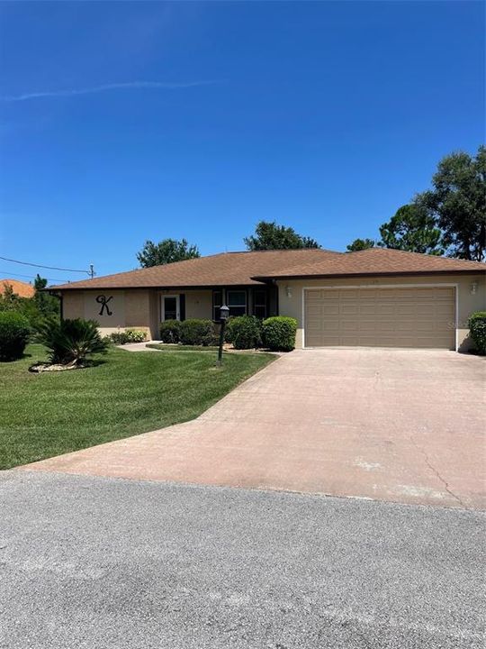 Recently Sold: $249,000 (3 beds, 2 baths, 2035 Square Feet)