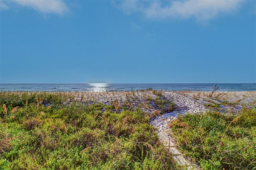 For Sale: $1,299,900 (3 beds, 2 baths, 1530 Square Feet)