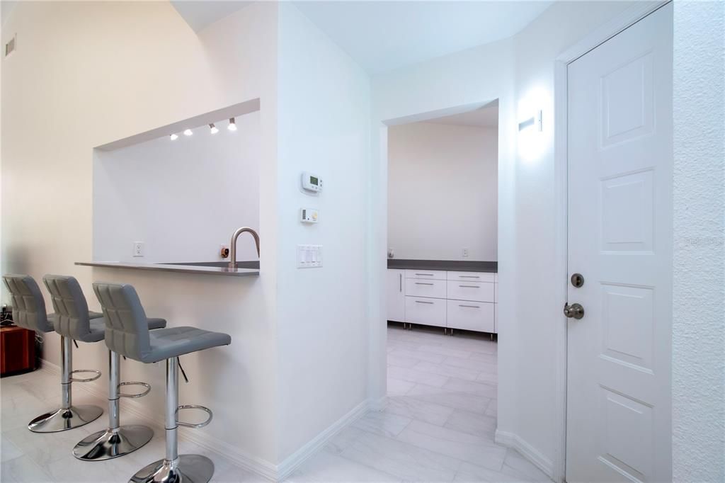 For Sale: $419,000 (2 beds, 2 baths, 1090 Square Feet)