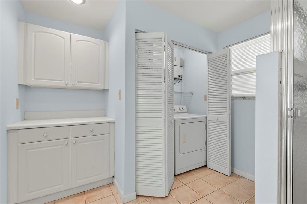 For Sale: $414,900 (2 beds, 2 baths, 1140 Square Feet)