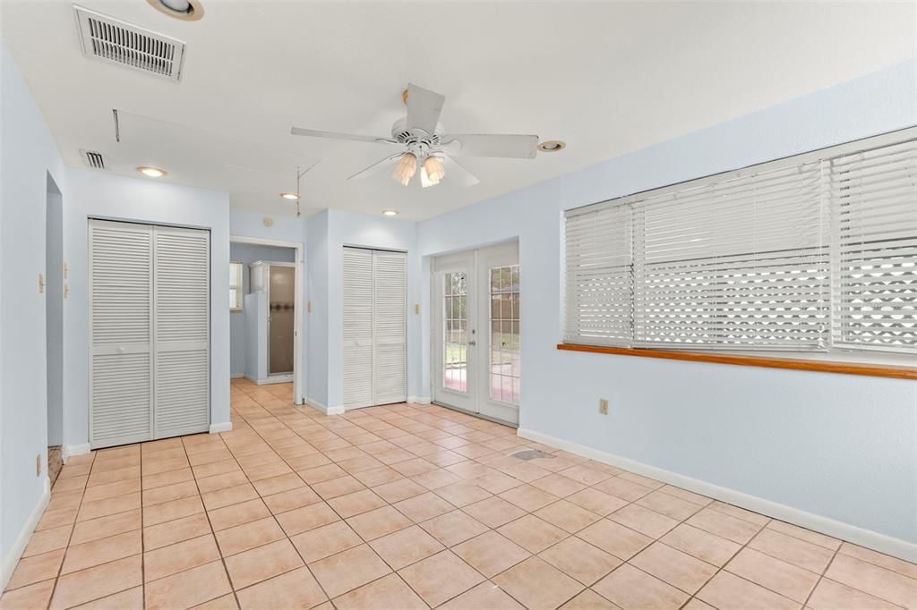 For Sale: $414,900 (2 beds, 2 baths, 1140 Square Feet)