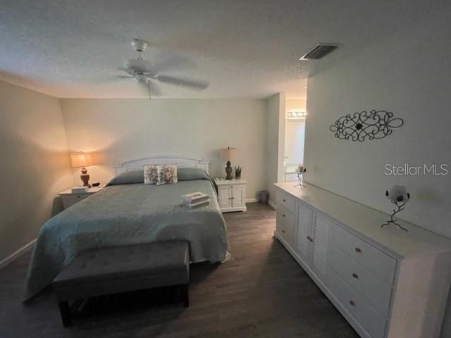 For Rent: $2,300 (2 beds, 2 baths, 1148 Square Feet)