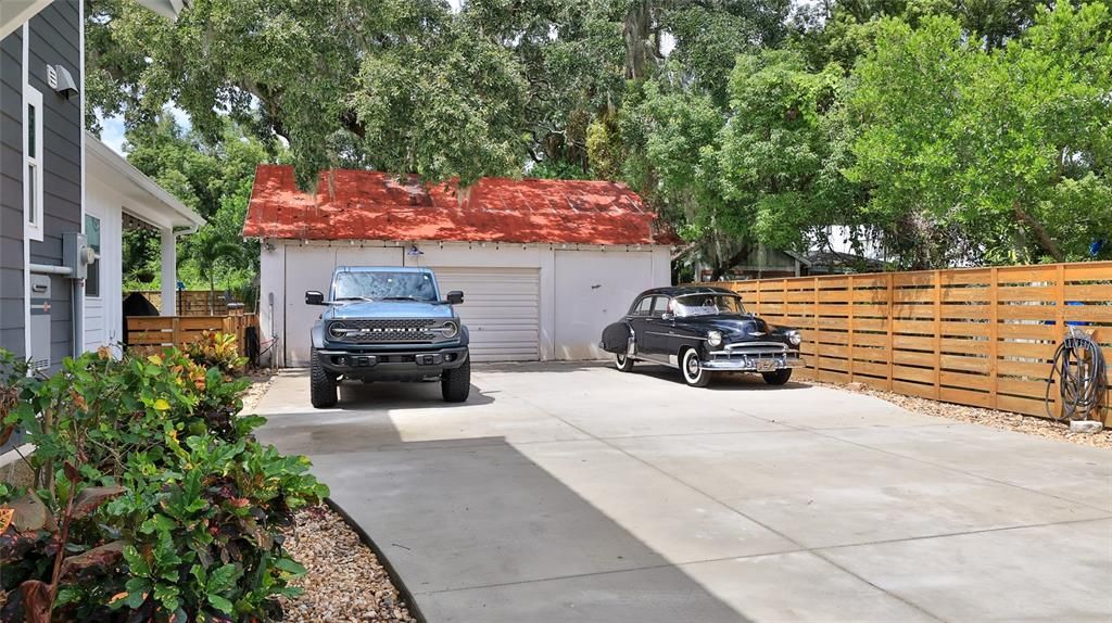 3 car garage a