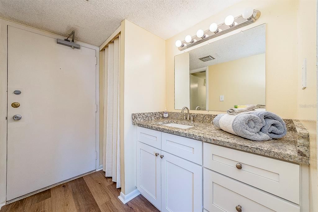 For Rent: $5,000 (2 beds, 2 baths, 1186 Square Feet)