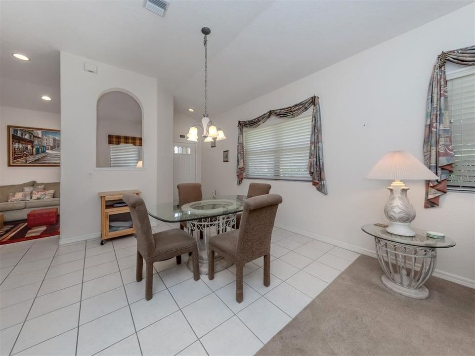 For Sale: $319,000 (2 beds, 2 baths, 1457 Square Feet)