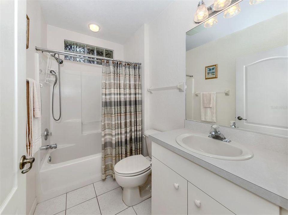 For Sale: $319,000 (2 beds, 2 baths, 1457 Square Feet)