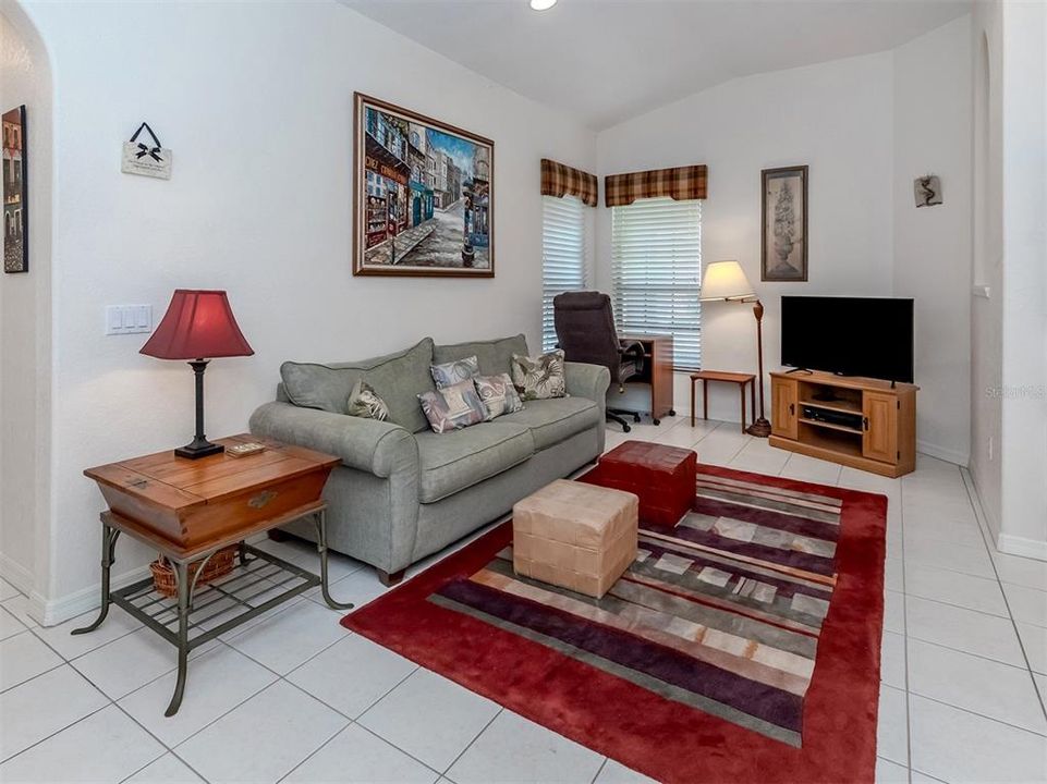 For Sale: $319,000 (2 beds, 2 baths, 1457 Square Feet)